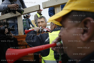 Gdansk. Demonstracja ponad 3 tys. zwiazkowcow z Grupy...