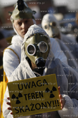 Gdansk. Protest przeciwnikow budowy elektrowni atomowej...