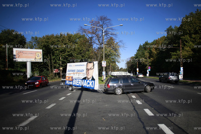 Gdynia. Wybory do sejmu i senatu. Nz. plakaty wyborcze...