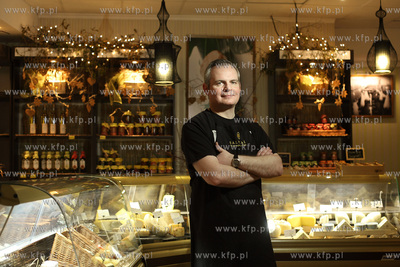 Grzegorz Jankowski, wlasciciel sklepu z serami farmerskimi...
