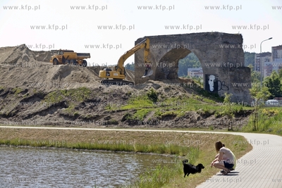 Prace przygotowawcze pod budowe lini kolejowej PKM...