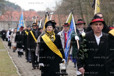 Cmentarz Srebrzysko w Gdansku. Pogrzeb Brunona Synaka.
21.12.2013
fot....