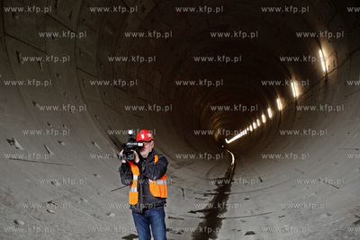 Tunel pod Martwa Wisla, wywiercony przez maszyne TBM.
17.01.2014
fot....