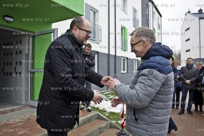 Uroczystość wręczenia kluczy lokatorom budynków...