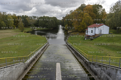 Szlak kajakowy Wielkim Kanałem Brdy - to sztuczny...
