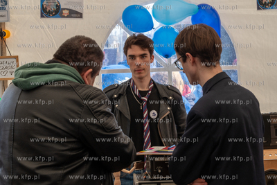 Forum Gdańsk. Warsztaty, koncert, konkursy - Niebieskie...