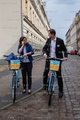 Przekazanie sześciu rodzinom kluczy do nowo wyremontowanej...