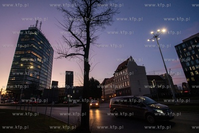 Gdańsk, Biurowiec "Zieleniak", ul. Wały Piastowski...