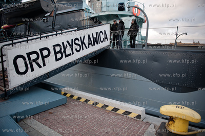Gdynia. Skwer Kosciuszki. Okret - muzeum ORP Blyskawica...