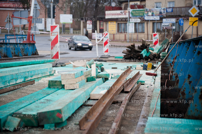 Gdansk Sobieszewo. Wymiana desek w moscie pontonowym...