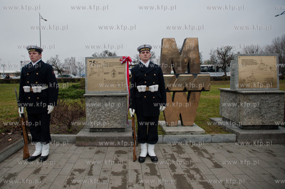 Gdynia. Nabrzeze Pomorskie. Uroczyste obchody 75-lecia...