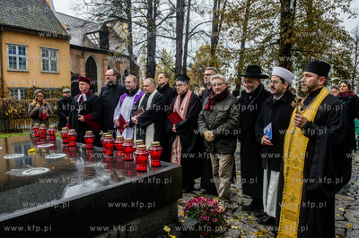 Gdańsk. Cmentarz Nieistniejących Cmentarzy. Modlitwa...