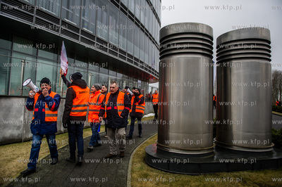 Gdańsk. Protest pracowników Spółki Lotos Kolej,...
