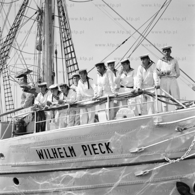 Marynarze żaglowaca Wilhelm Pieck. 
08.1971
0000543z_sierpien1971
Fot....