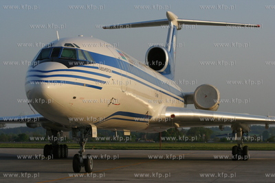 Gdansk, Rebiechowo. Nz.Tupolew Tu-154M  linii AZAL...