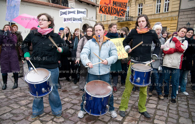Krakow. Doroczna demonstracja feministyczna organizowana...
