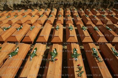 Szczecin/Glinna/zachodniopomorskie. Na cmentarzu wojennym...