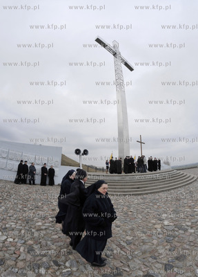 Droga krzyzowa na Gorze Jana Pawla II w Pelplinie pod...