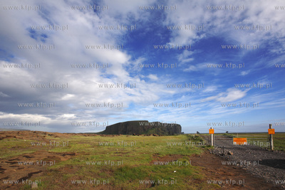 Islandia krajobraz wyspy, okolice Dyrholaey czerwic...