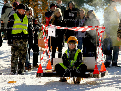 Druga edycja Crezy slide - Zjazdu na byle czym, odbywajaca...