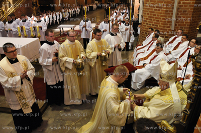 Msza Krzyzma w katedrze pelplinskiej sprawowana przez...