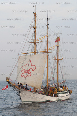 Wielka parada zaglowcow po Zatoce Gdanskiej na zakonczenie...
