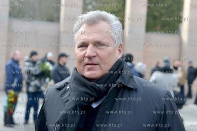 Rodzina, przyjaciele, znajomi, wspolpracownicy - setki...