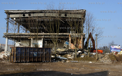 Suchanino. Rozbiorka pawilonu Faworyt przy ul. Noskowskiego....