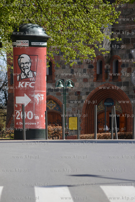 Sobota 25 kwietnia 2020 roku w Sopocie, godziny przedpołudniowe...