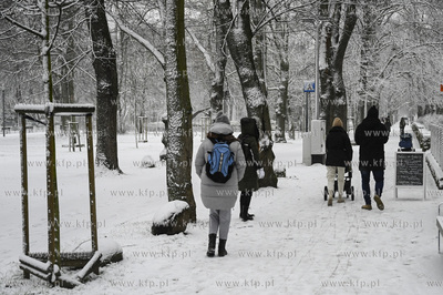 Sopot. Pierwszy snieg w Sopocie w 2023 r. 03.02.2023...