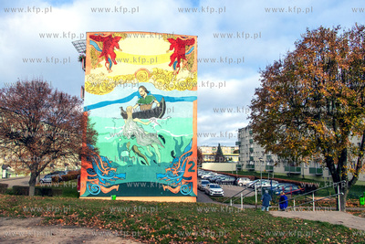 Mural według projektu  Maxim Steinke na elewacji bloku...