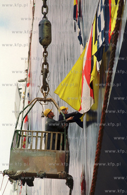 Stocznia Gdynia.26.06.2002fot. Wojtek Jakubowski...