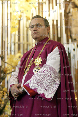 Ks. pralat Henryk Jankowski na mszy w kosciele sw....