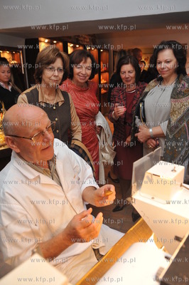 Spotkanie Prezydentow Grupy Wyszehradzkiej. Zony prezydentow...