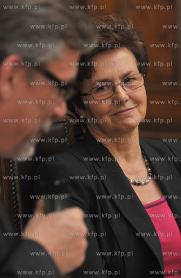 Promocja ksiazki Danuta Walesa marzenia i tajemnice....