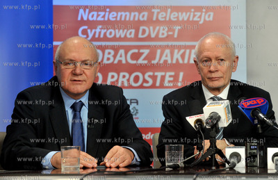 W gdanskim Osrodku Telewizji Polskiej nastapilo uroczyste...