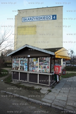 Kiosk z prasa przy ul.Skarzynskiego na osiedlu Zaspa...
