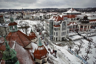 Sopot. Widok z latarni morskiej na ul Bohaterow Monte...