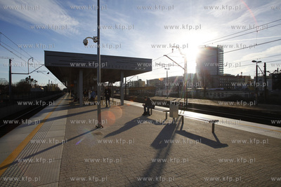 Peron kolejki SKM Gdansk Wrzeszcz. 29.11.2013 fot....