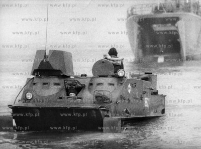 DESANT "NIEBIESKICH BERETOW" , pierwszy transporter...