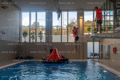 Akademia Marynarki Wojennej w Gdyni. Trenuj w wojskiem...