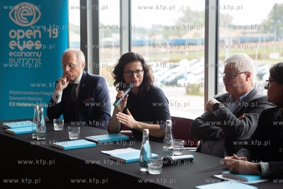 Gdańsk, Amber Expo. Prezentacja książki poświęconej...