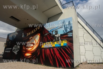 Gdańsk, Wiadukt PKM, ul. Grunwaldzka. Mural Piotra...