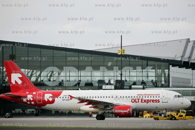 Gdansk. Rebiechowo. Nz. Airbus Linii OLT Express. 04.06.2012...