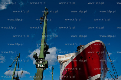 Stocznia Gdansk. Pochylnia B1. Wodowanie promu pasazersko-samochodowego...