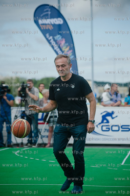 Gdynia. Skwer Kosciuszki. Wielki Mecz Koszykowki pomiedzy...