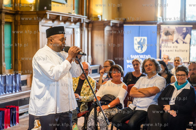 Ratusz Staromiejski w Gdansku. Uroczystosc wreczenia...