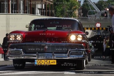 Otwarcie tunelu pod deptakiem ul. Bohaterow Monte Cassino...