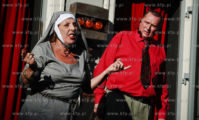 Pierwsza produkcja Teatru w Oknie, przedstawienie "Alchemik"...