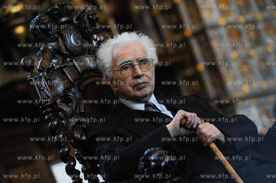 Gdansk. Dwor Artusa. Wreczenie Medali sw. Wojciecha...